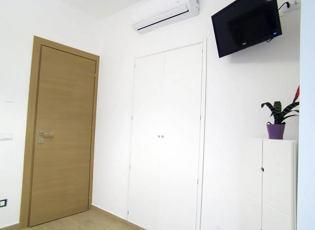 Apartment Domus Sicily - Casa Conti All'Orologio Palermo Italy